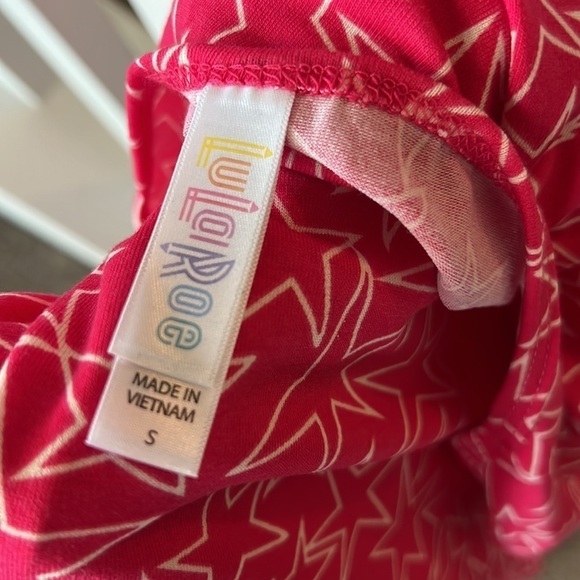 NEW LulaRoe Classic T Shirt  Womens Size S Multicolor Stretch - Picture 8 of 8